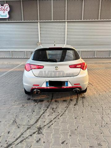 Alfa Romeo Giulietta à vendre pour ceux qui cherchent l'exclusivité... - 2
