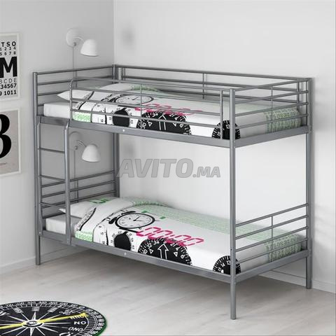 Lit superposé IKEA avec 2 matelas et 2 lampes - 2