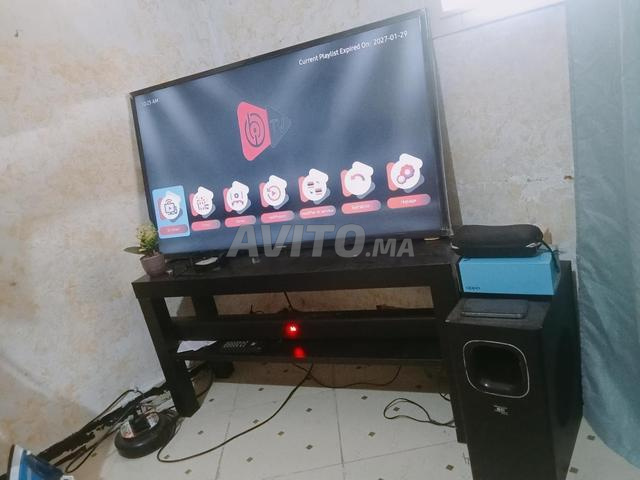 Smart TV avec tablette et home cinéma