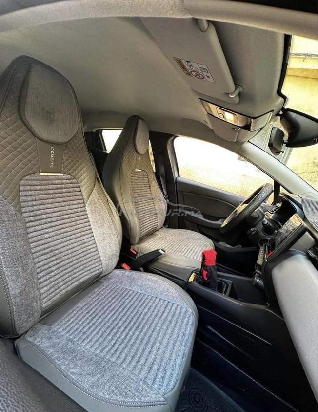 Clio 5 2025 1 er main 