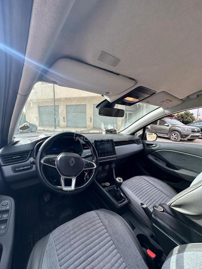 Clio 5 2025 1 er main 