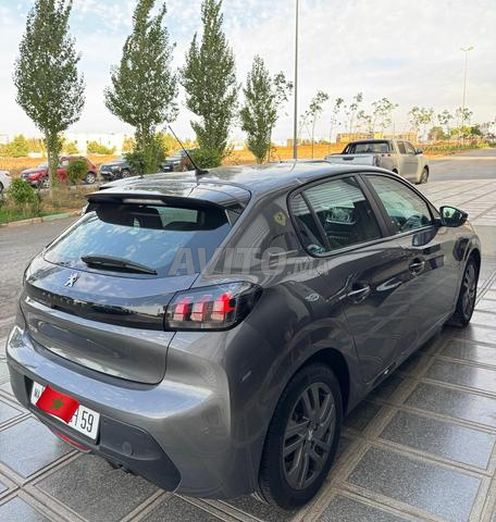 Peugeot 208 - 2