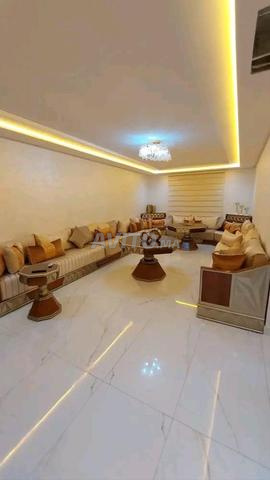 شقة للإيجار وسط المدينة مع موقف سيارات - 2