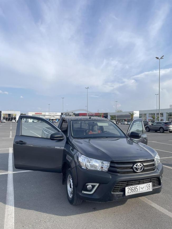 Toyota Hilux Diesel Manuelle 2025 à Kénitra