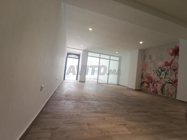 Local commercial et bureau en plein Racine - 2