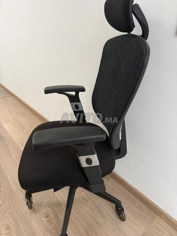 Chaise de bureau ergonomique en très bon état - 2