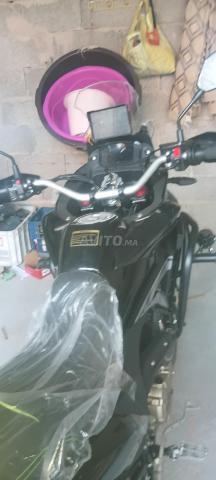 Moto cylindrée 300cc