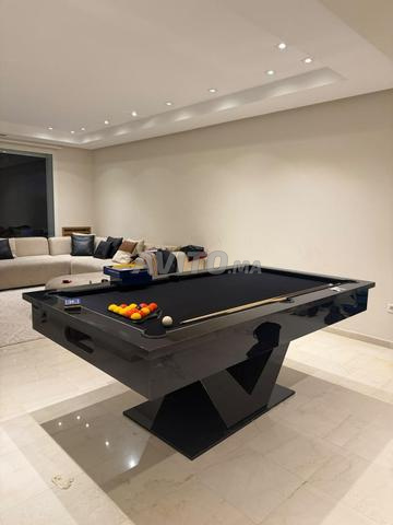 طاولة بلياردو BLACK للبيع