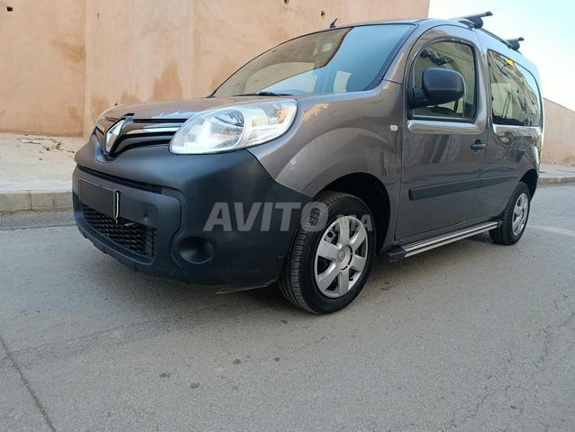 Renault Congo 2017 diesel 3amra 6 portes - 2