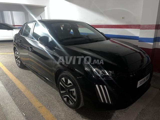 Peugeot 208 Diesel Manuelle 2025 à Tanger - 2