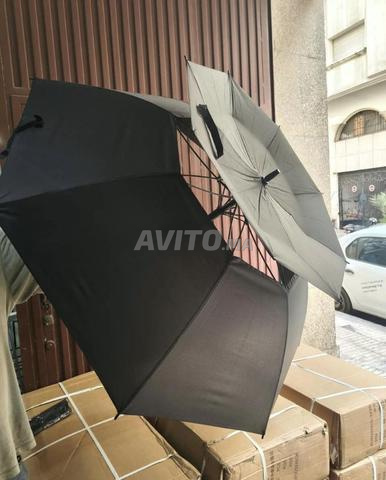 مظلة مزدوجة الطبقات مقاومة للرياح