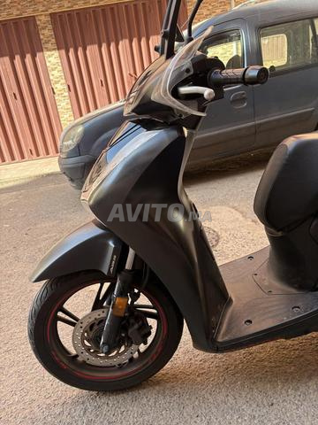 هوندا SH 150i سبورت - 2