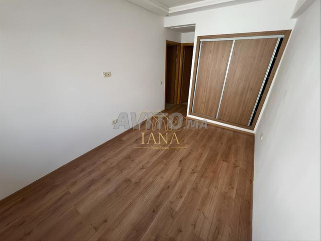 Appartement à Vendre Avec piscine place parking - 2