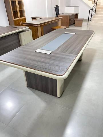 Table de Réunion Moderne pour Entreprise - 2