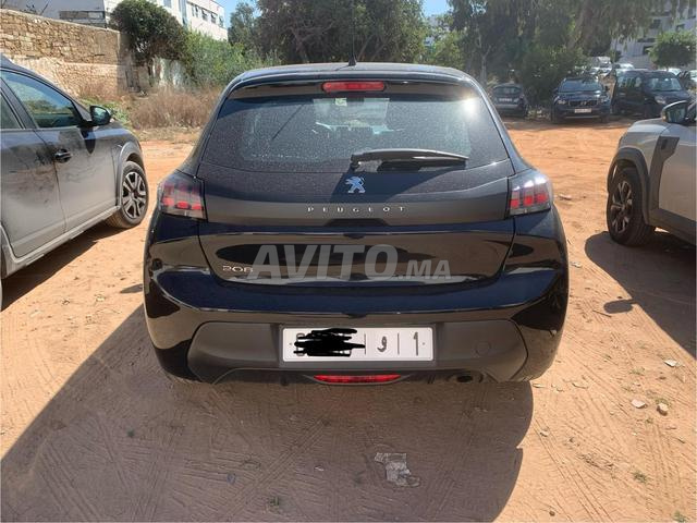 Peugeot 208 Diesel Manuelle 2022 à Rabat - 2