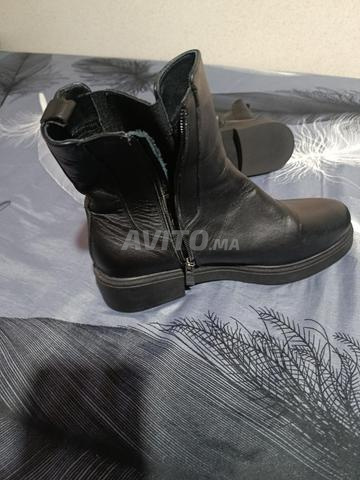 bottes en cuir et espadrilles  - 2