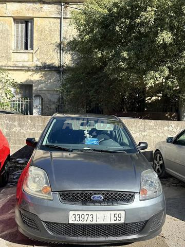 Voiture occasion Ford Fiesta à vendre - 2