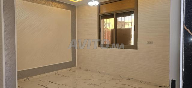منزل 145م² مرخص بحي لازاري بجوار سيارات الأجرة الكبيرة وجدة
