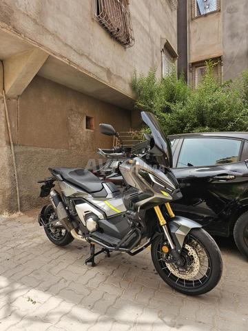 Xadv 750 2023 Importé neuf - 2