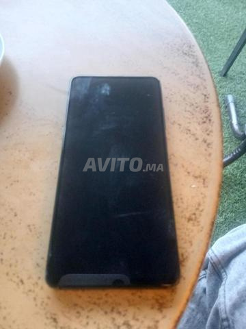 Smartphone Xiaomi Mi 9T propre - 2