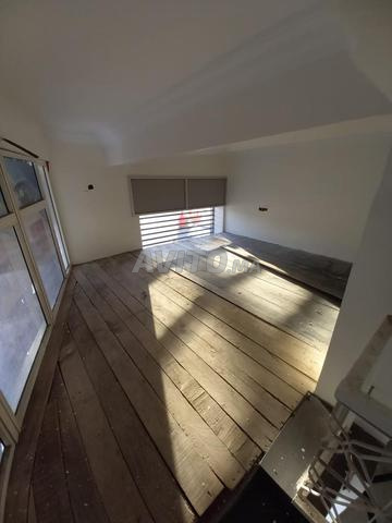 LOCAL COMMERCIAL 50m2 avec mezzanine - 2