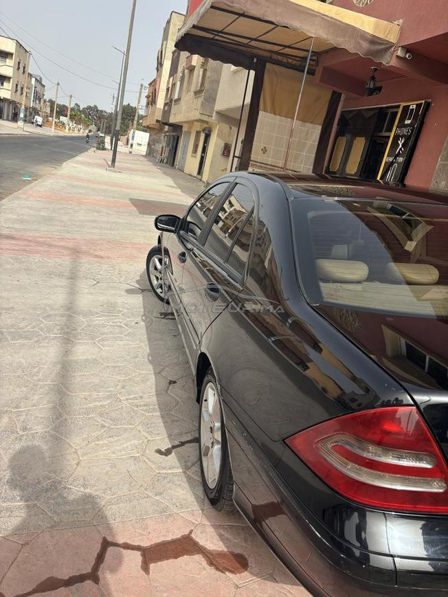 كاينة في تمارة