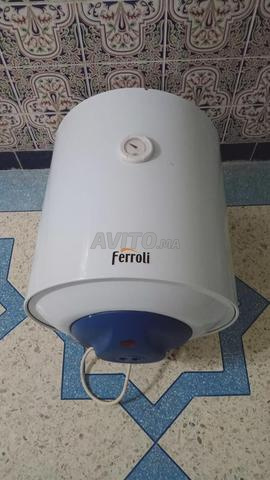 سخان مياه كهربائي Ferroli سعة 50 لتر بحالة جيدة