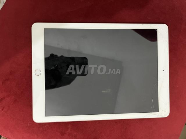 iPad 6ème génération 32Go officiel - 2