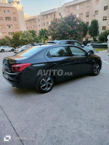 Citroën C-Elysée modèle 2018 à vendre en très bon état.