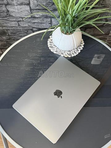 MacBook Pro 16/Pro M2 Max/64Go / 2TB ( Officiel ) - 2
