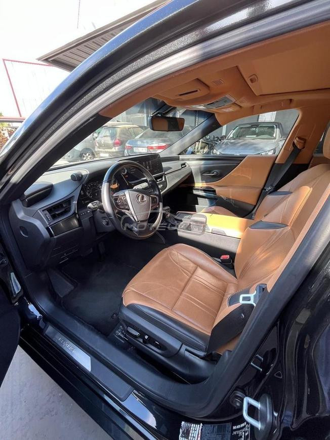 À VENDRE LEXUS ES 300 BUSINESS EXCLUSIVE 2022