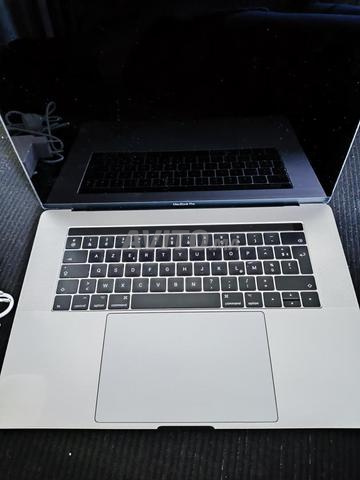 Apple MacBook Pro Touch Bar 512Go - 2