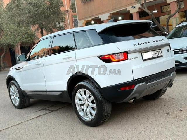 Range rover évoque l'amra modèle 2017 - 2