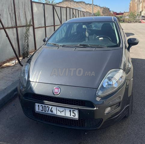 Fiat Punto Diesel Manuelle 2016 à Casablanca - 2