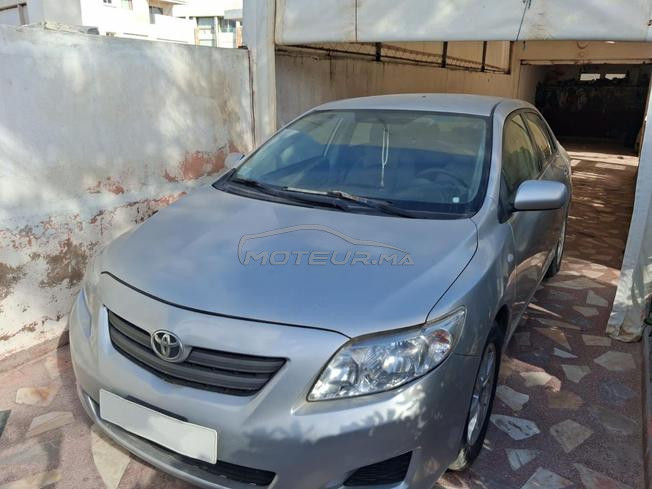 Voiture de marque toyota Millénium 