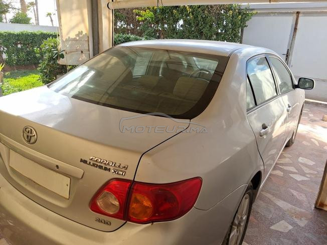 Voiture de marque toyota Millénium 