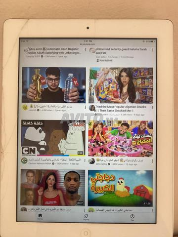 iPad 16 Go avec une fissure sur le côté