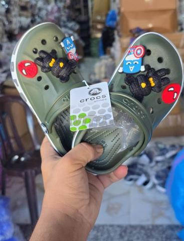 Sabots Crocs. Excellents garçons filles. Multicolore 24/29 - 2