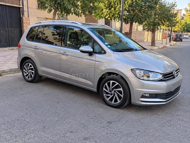 Volkswagen Touran Diesel Manuelle 2017 à Oujda