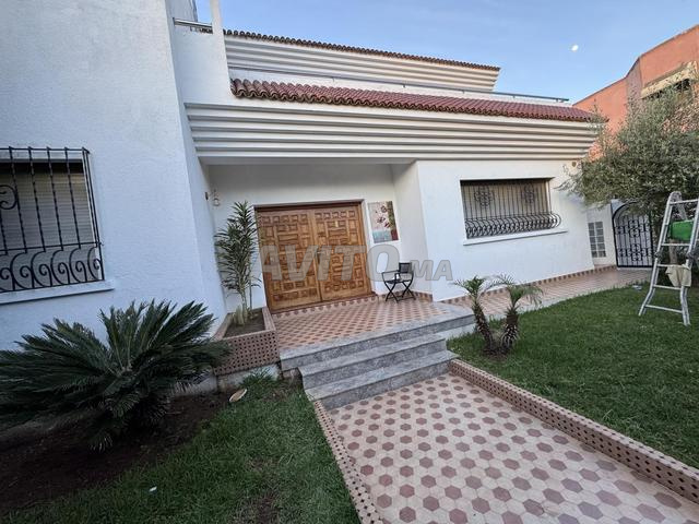 Villa style italien endroit stratégique