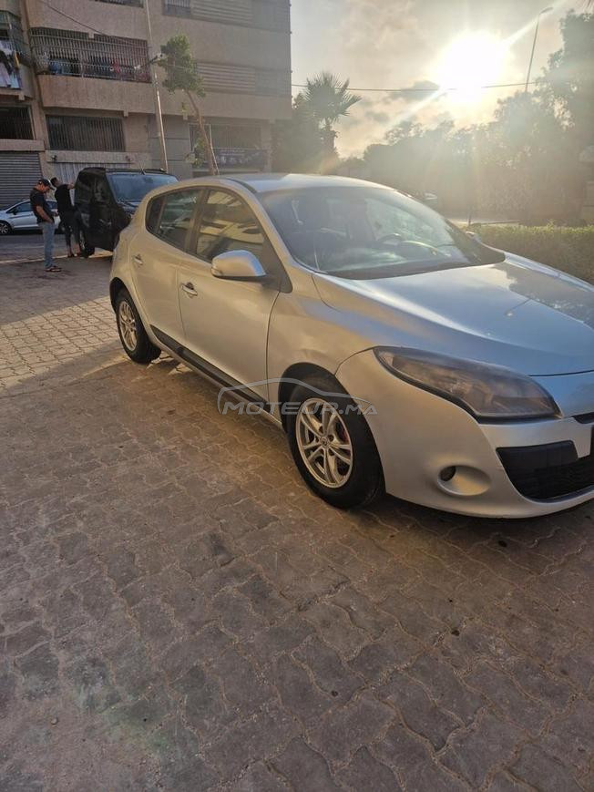 voiture très bon état 