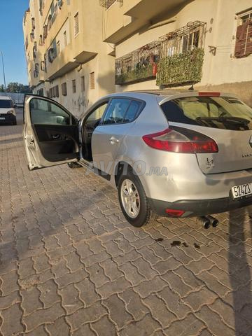 سيارة بحالة جيدة جداً - 2
