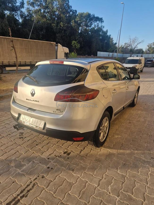 voiture très bon état 