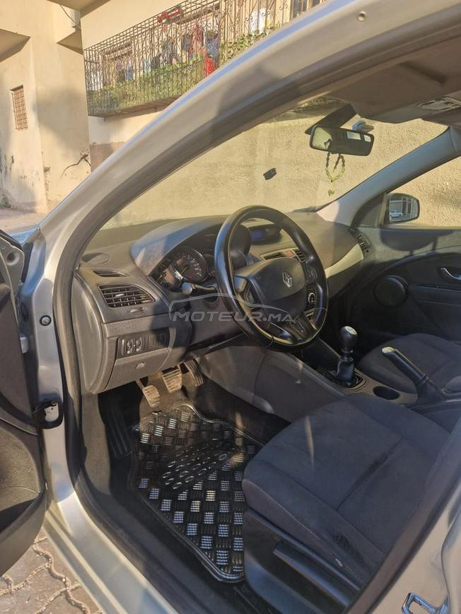 voiture très bon état 