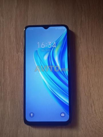 Infinix hot 30i bon état.