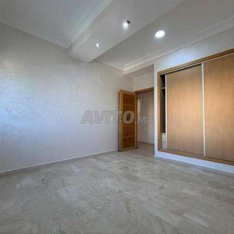 216045-بيع شقة بالدار البيضاء معروفة امتداد المعاريف - 2