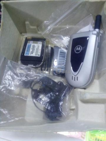 Téléphone Motorola V66 neuf non utilisé, encore dans sa boîte d'origine - 2