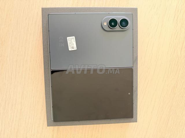 Samsung Galaxy Z Fold 8 256go neuf - 2