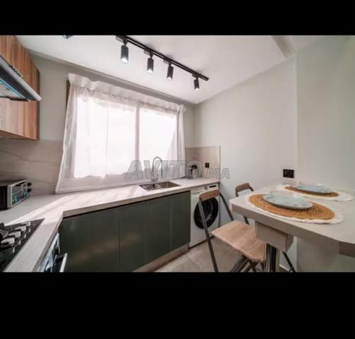 À LOUER – STUDIO MEUBLÉ MODERNE À BOURGOGNE - 2
