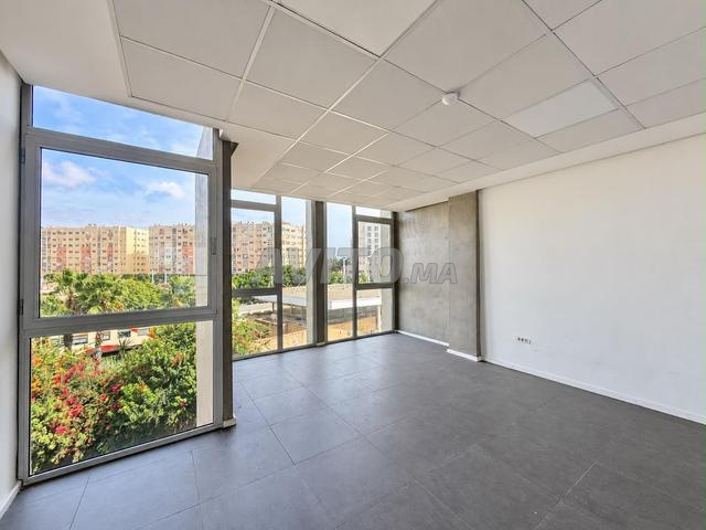 PLATEAU DE BUREAU 81M OASIS BD DE LA GARE - 2